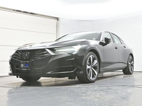 Certified 2025 Acura TLX w/Tech image 34