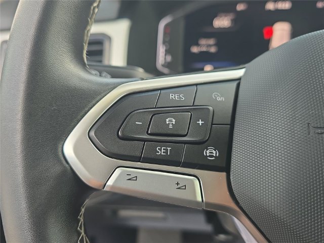 Used 2023 Volkswagen Atlas SE w/ Panoramic Sunroof Package FWD image 22