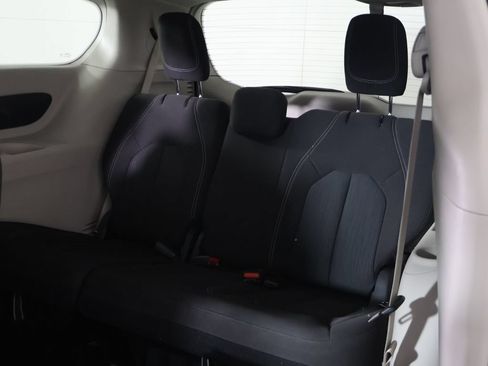 Used 2023 Chrysler Voyager LX FWD image 26