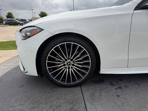 Used 2024 Mercedes-Benz C 300 Sedan image 4