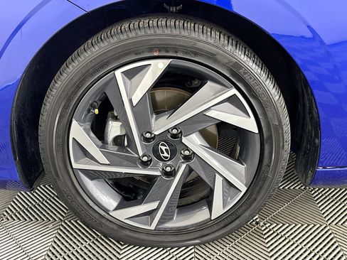 Used 2025 Hyundai Elantra SEL image 37