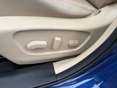 Used 2017 Nissan Rogue SL w/ SL Premium Package image 14