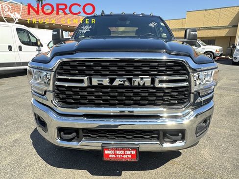Used 2024 RAM 3500 Big Horn image 3