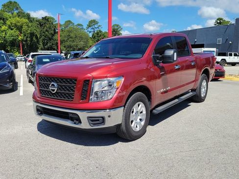 Used 2019 Nissan Titan SV w/ SV Convenience Package AWD/4WD image 5