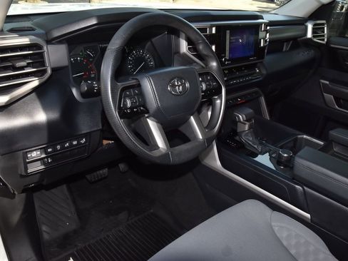 Used 2022 Toyota Tundra SR5 w/ Convenience Package image 33