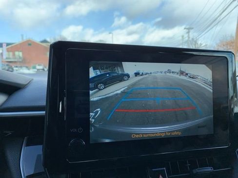 Certified 2025 Toyota Corolla LE image 18