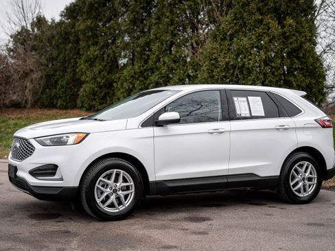 Used 2023 Ford Edge SEL image 8