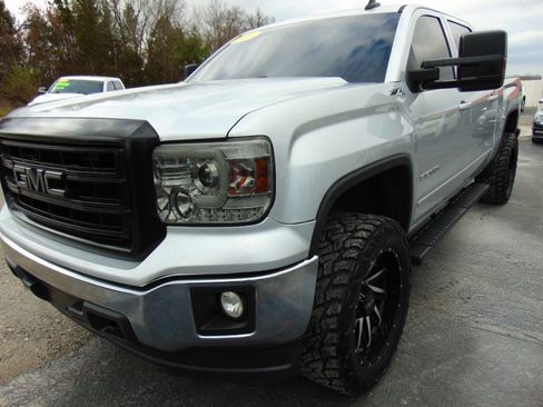 Used 2015 GMC Sierra 1500 SLE w/ SLE Value Package image 4