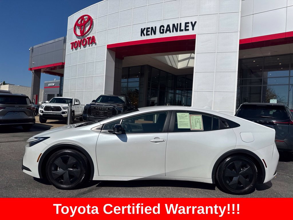 Certified 2023 Toyota Prius LE FWD image 3