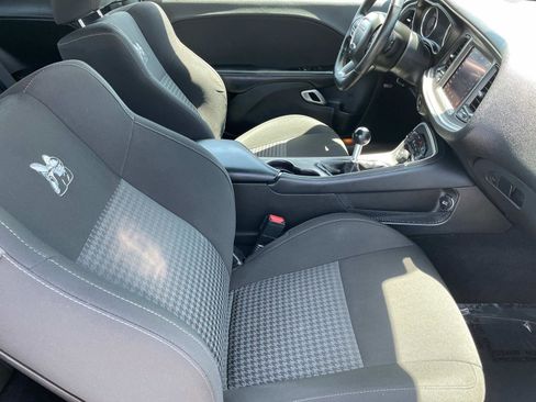 Used 2022 Dodge Challenger R/T Scat Pack w/ Dynamics Package image 25