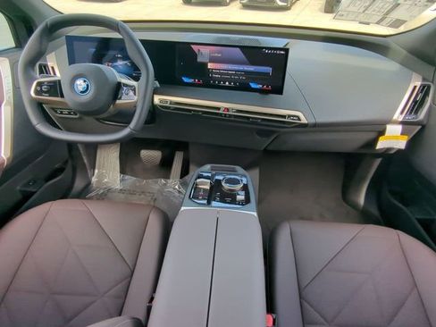 Used 2025 BMW iX xDrive50 w/ Premium Package image 15