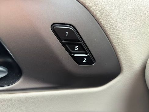 Used 2024 Chrysler Pacifica Touring-L FWD image 55