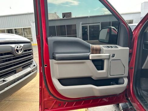 Used 2019 Ford F150 Lariat image 24