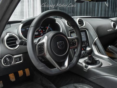 Used 2013 SRT Viper GTS w/ GTS Laguna Interior Pkg image 8