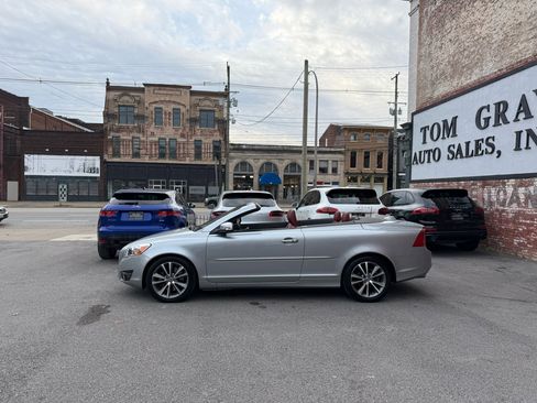 Used 2012 Volvo C70 T5 w/ Climate Pkg image 5