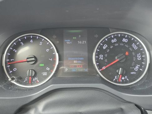 Used 2021 Toyota RAV4 XLE FWD image 28