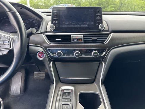 Used 2022 Honda Accord Touring image 18