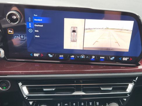 New 2026 Chevrolet Traverse Z71 w/ Driver Confidence Package AWD/4WD image 18