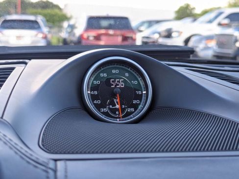 Used 2016 Porsche Cayenne Turbo S image 24