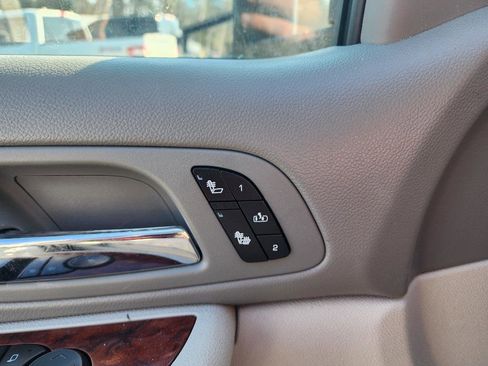 Used 2009 GMC Sierra 1500 SLT w/ Suspension Package, Off-Road image 16