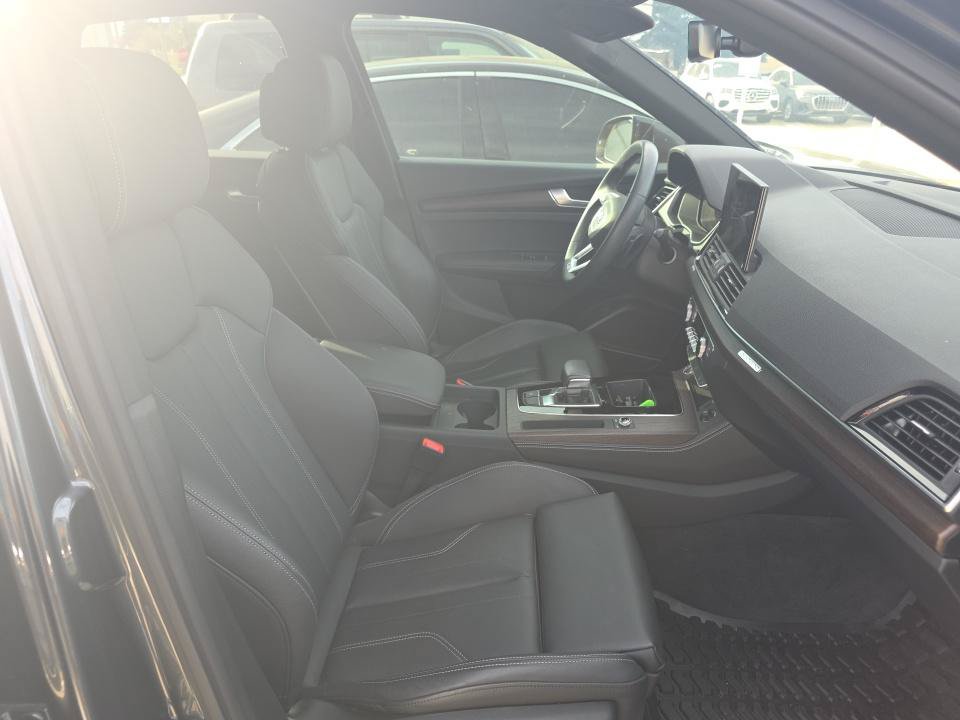 Used 2025 Audi Q5 e Premium Plus AWD/4WD image 18