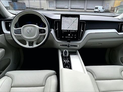 New 2026 Volvo XC60 T8 Ultra w/ Protection Package Premier image 7