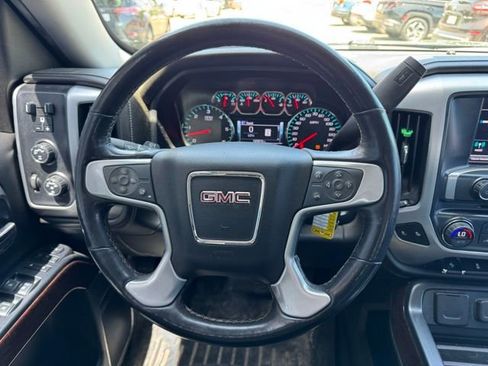 Used 2017 GMC Sierra 1500 SLT w/ SLT Preferred Package AWD/4WD image 18