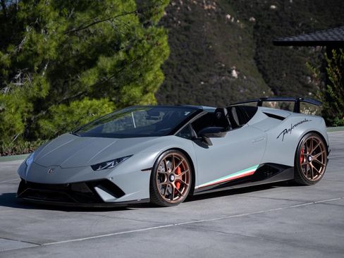 Used 2018 Lamborghini Huracan Performante image 13