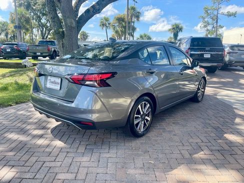 Used 2023 Nissan Versa SV image 5