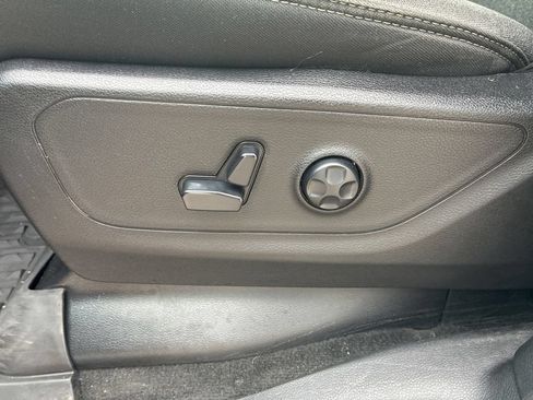 Used 2020 RAM 1500 Big Horn AWD/4WD image 20