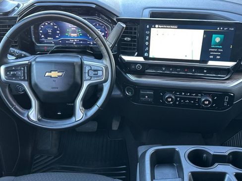 Used 2025 Chevrolet Silverado 2500 LT w/ Convenience Package image 14