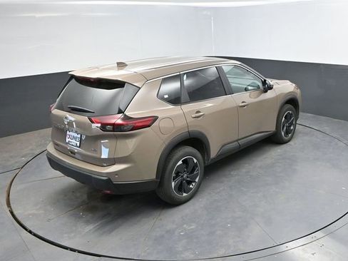 Used 2025 Nissan Rogue SV AWD/4WD image 46