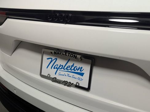 New 2025 Jeep Grand Cherokee Altitude image 9