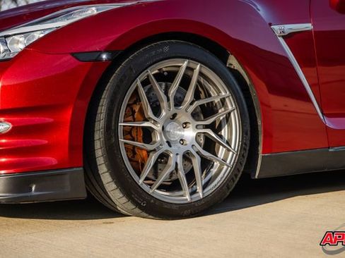 Used 2015 Nissan GT-R Premium image 62