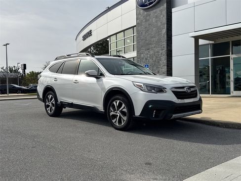 Used 2022 Subaru Outback Limited image 10
