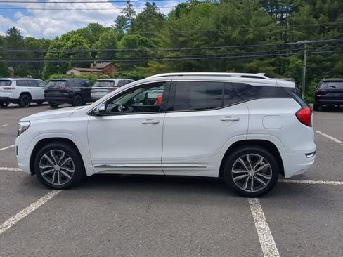 Used 2019 GMC Terrain Denali w/ Advanced Safety Package AWD/4WD image 9