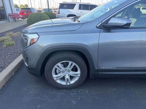 Used 2020 GMC Terrain SLE image 6