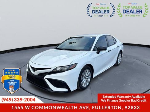 Used 2022 Toyota Camry SE FWD image 4