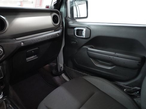 Used 2023 Jeep Wrangler Unlimited AWD/4WD image 13