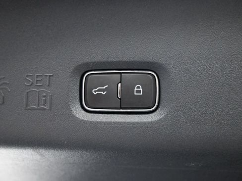 Used 2025 Ford Expedition Active AWD/4WD image 29