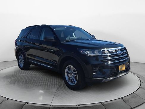 Certified 2025 Ford Explorer Active AWD/4WD image 1