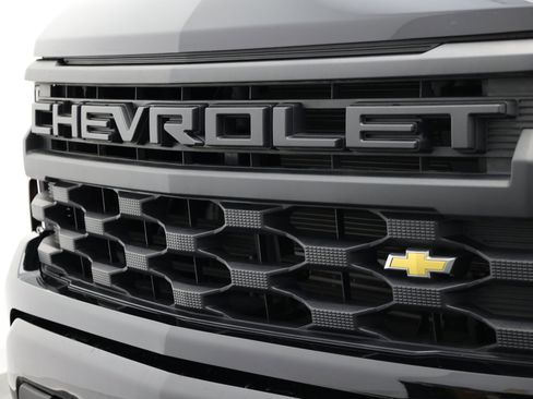 Used 2023 Chevrolet Silverado 1500 Custom AWD/4WD image 11