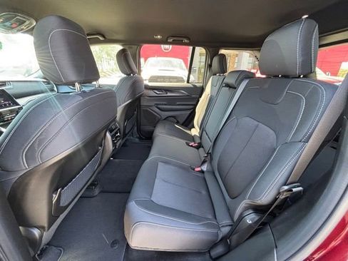 New 2026 Jeep Grand Cherokee Laredo AWD/4WD image 10
