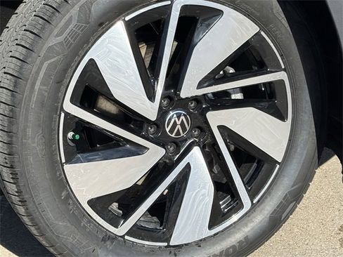 New 2026 Volkswagen Atlas SEL image 6