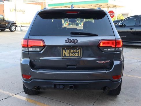 Used 2017 Jeep Grand Cherokee Trailhawk image 13