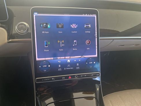 Used 2023 Mercedes-Benz S 500 4MATIC image 12
