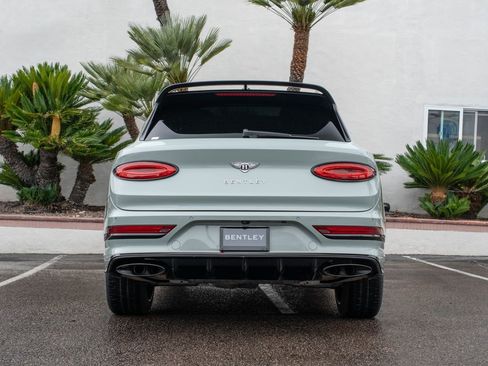 Used 2023 Bentley Bentayga Speed AWD/4WD image 42