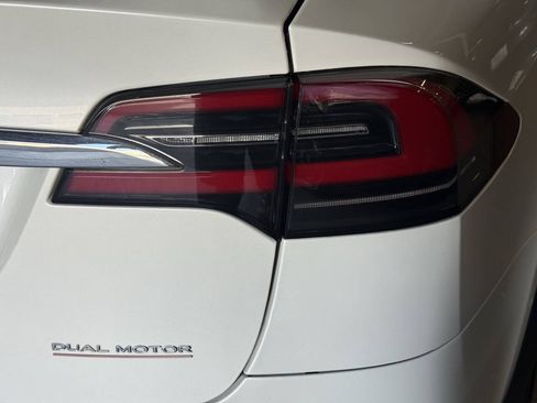 Used 2020 Tesla Model X Performance AWD/4WD image 14