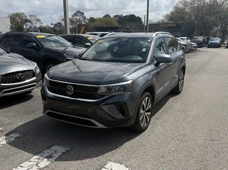 Certified 2023 Volkswagen Taos SE video 1