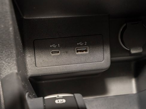 Certified 2024 Nissan Kicks SV image 14